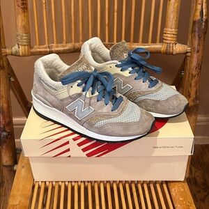 New Balance 997 sneakers, women’s size 7